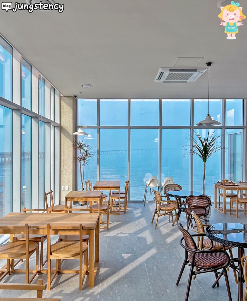 Một chiếc quán cafe view biển và hoàng hôn đẹp tại 인천